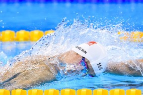 星空娱乐网址-中超联赛国家队惨败 球迷理性面对现实，中超国家队大名单